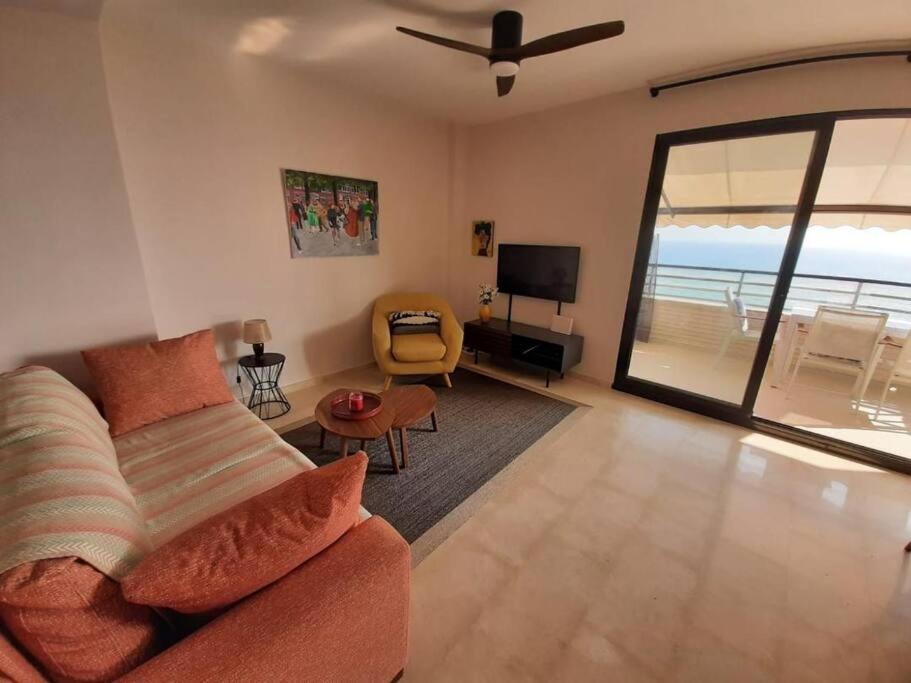 Top-Floor Beachfront Apartment With Parking, Pool, & Spacious Sea-View Balcony Ла-Віла-Джойоза Екстер'єр фото